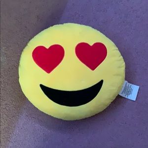 heart eyes emoji throw pillow